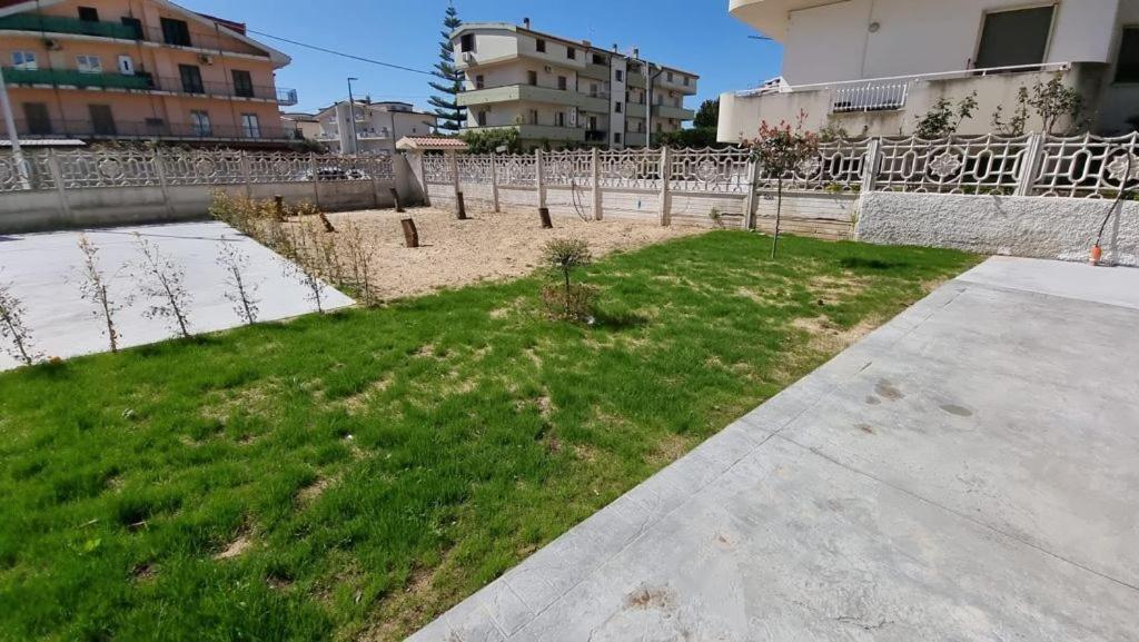 Via Cagliari Apartamento Catanzaro Exterior foto